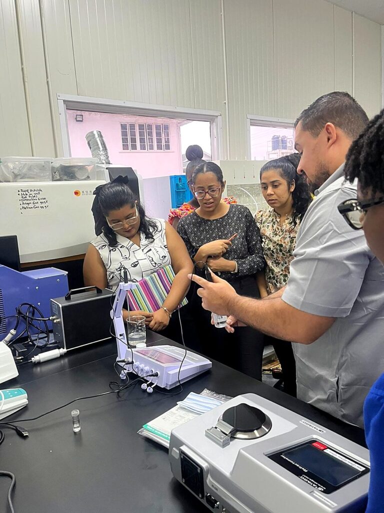 Instalación de equipo por Grupo SIRE
