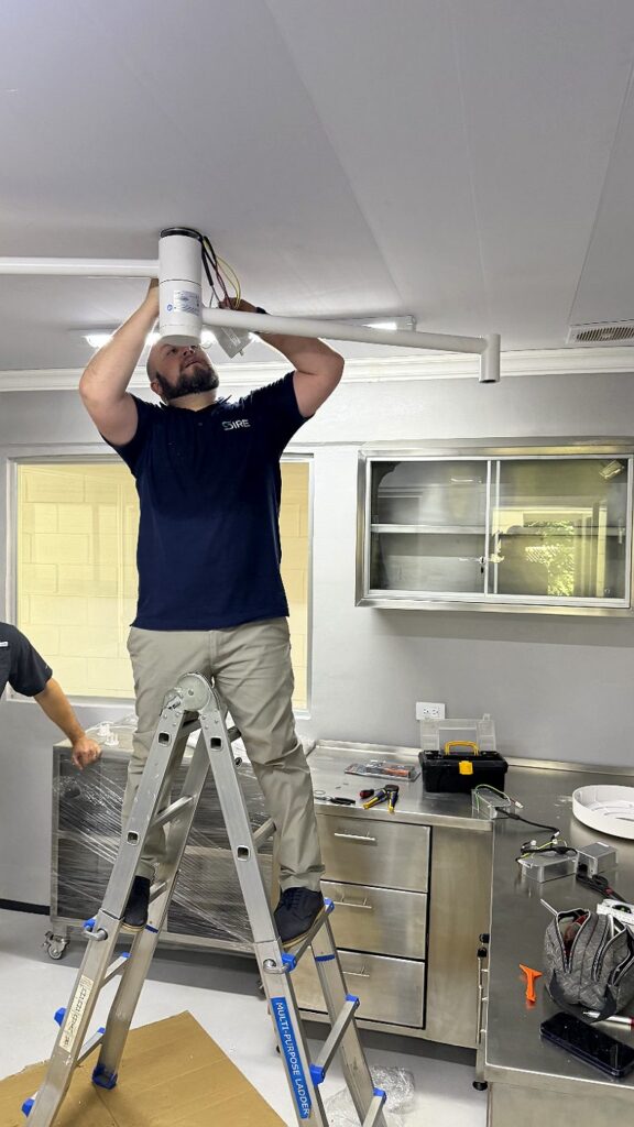 Instalación de equipo por Grupo SIRE
